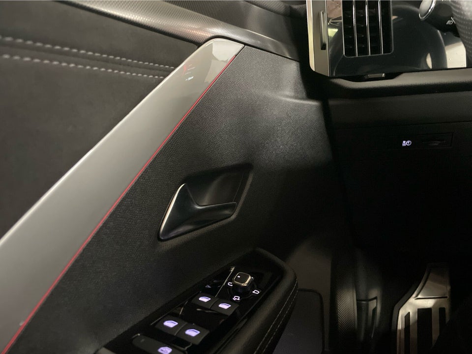 Opel Astra-e 54 Ultimate 5d