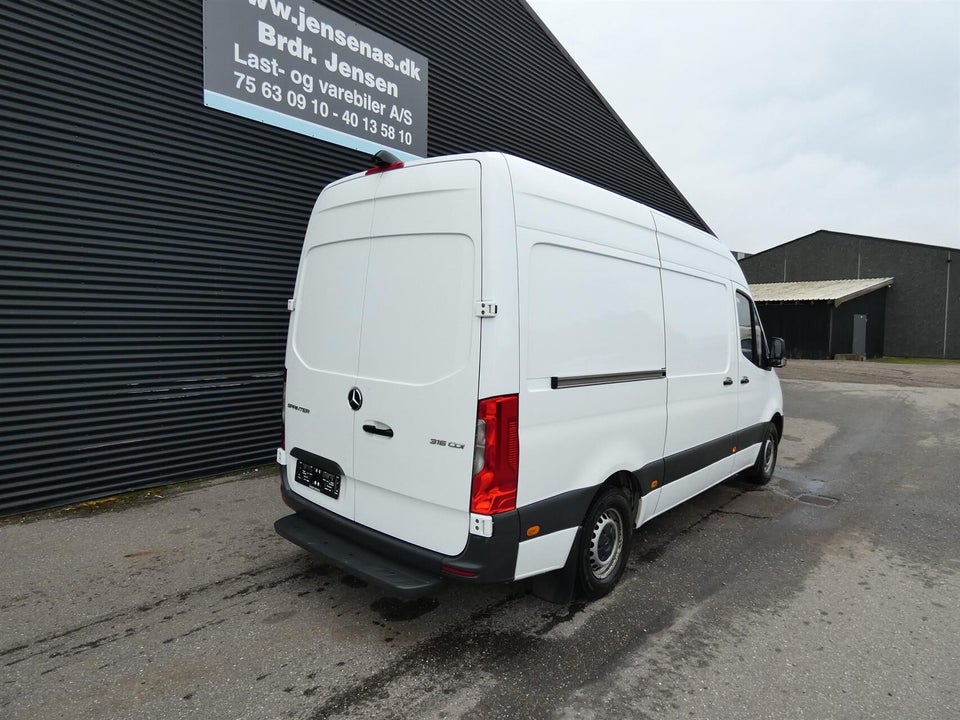 Mercedes Sprinter 316 2,2 CDi A2 Kassevogn RWD