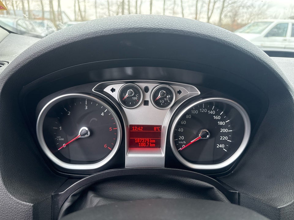 Ford Kuga 2,0 TDCi 140 Titanium 5d