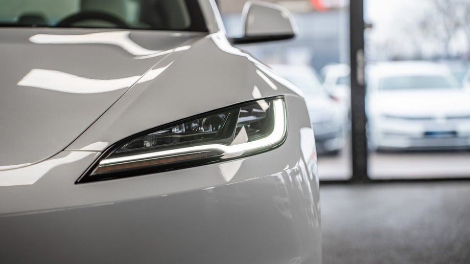 Tesla Model 3 RWD 4d