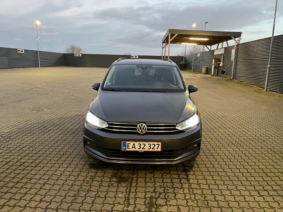 VW Touran 1,6 TDi 115 IQ.Drive DSG 7prs 5d