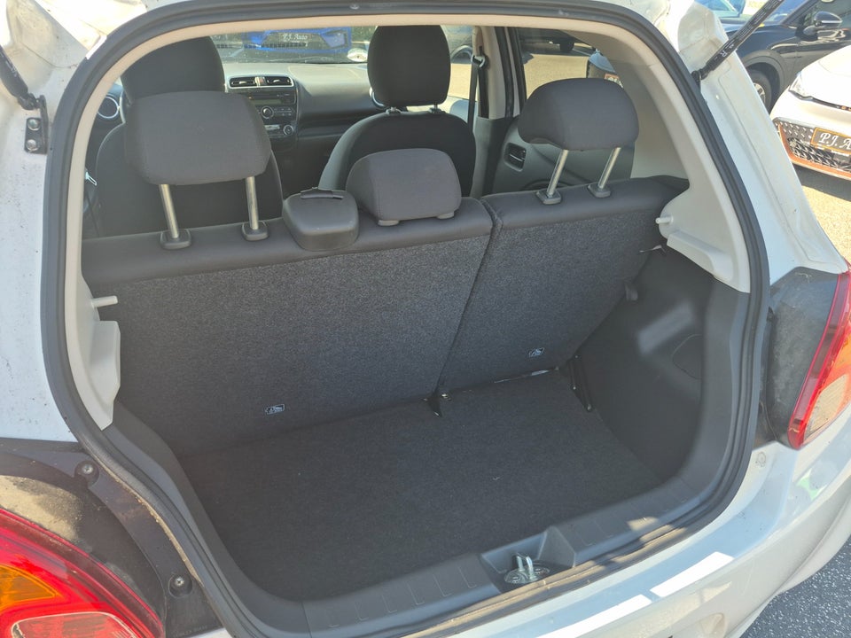 Mitsubishi Space Star 1,2 Intense CVT 5d