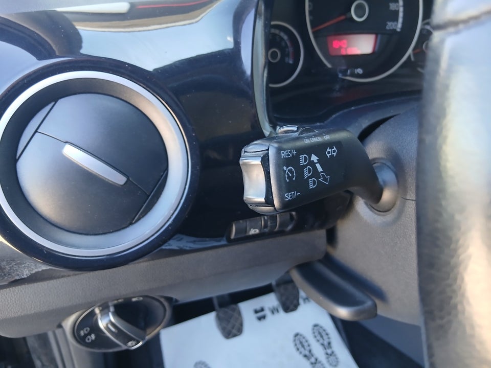 VW Up! 1,0 60 High Up! BMT 5d