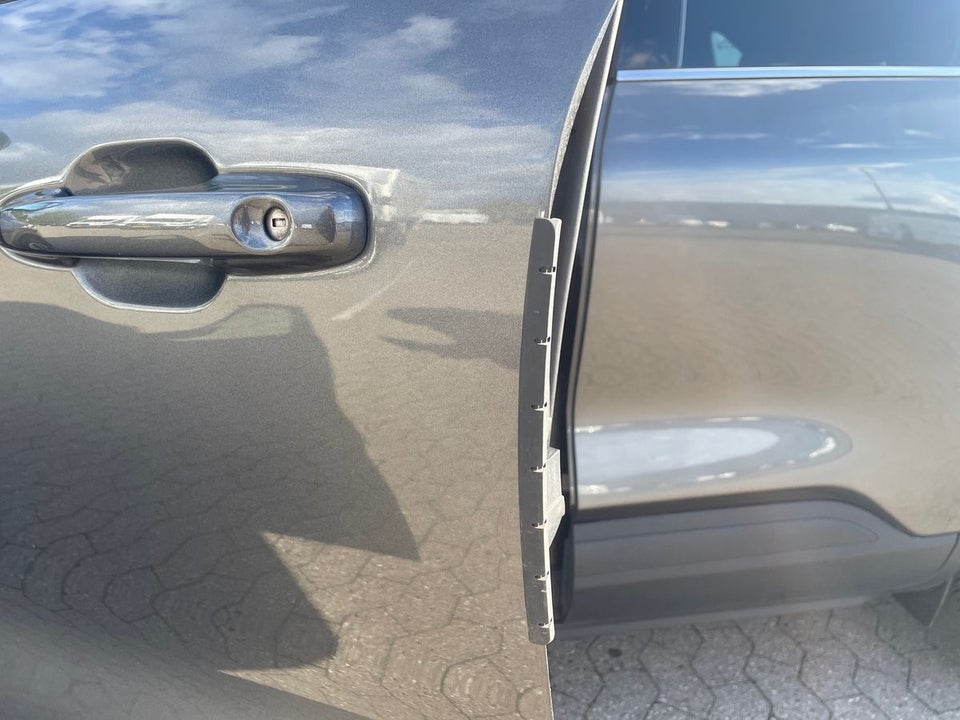 Ford Kuga 2,5 PHEV Titanium CVT 5d