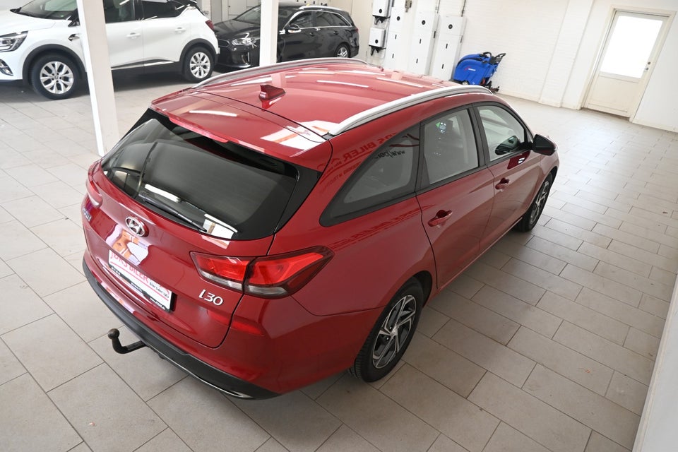 Hyundai i30 1,0 T-GDi Essential stc. 5d