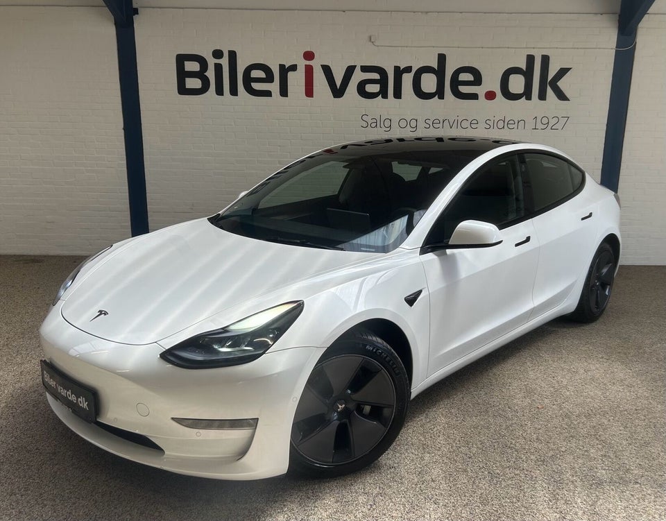 Tesla Model 3 Long Range AWD 4d