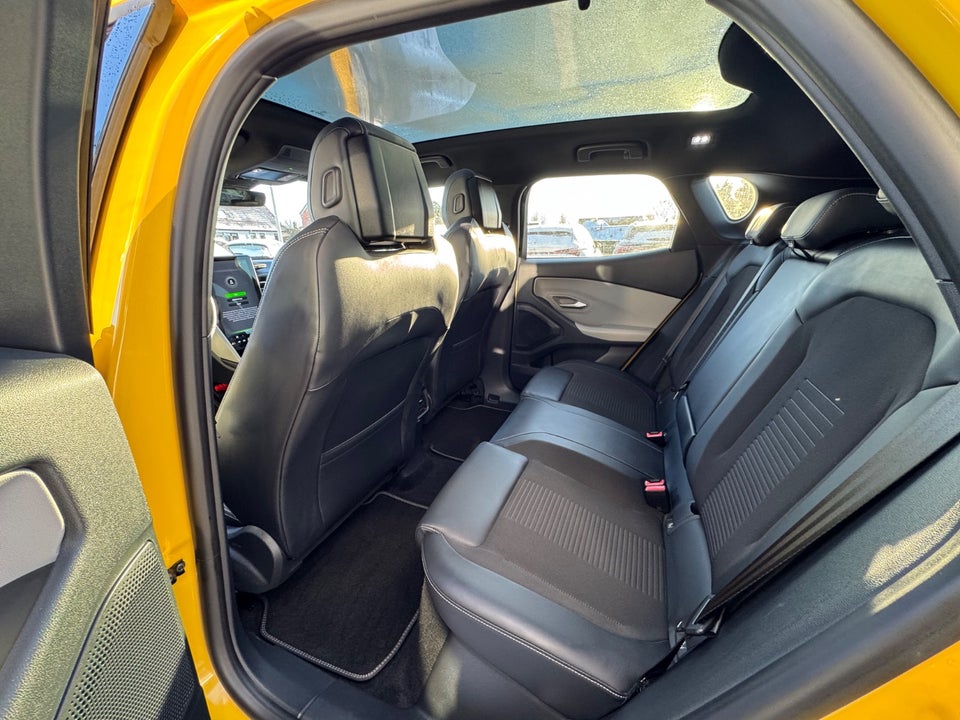 Ford Capri 82 Premium Extended Range 5d