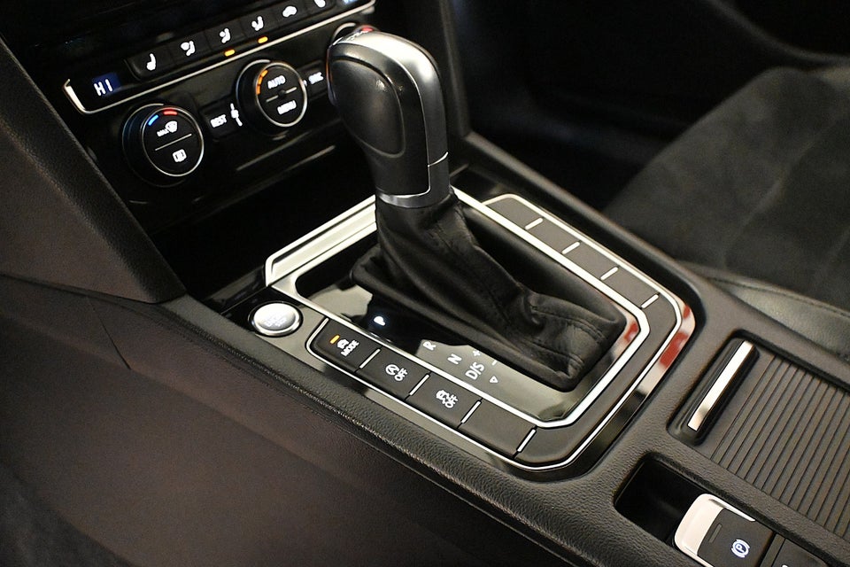 VW Passat 2,0 TSi 220 Highline Variant DSG 5d