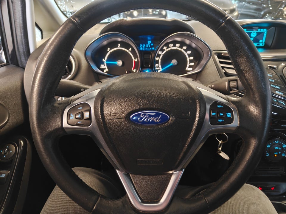 Ford Fiesta 1,6 TDCi 95 Titanium 5d