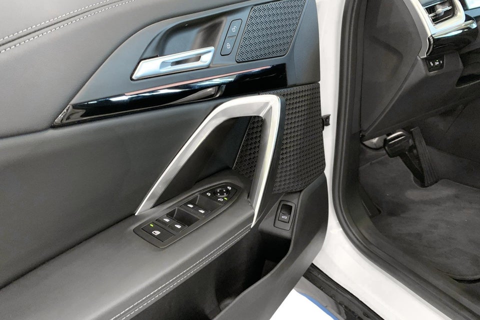 BMW iX1 xDrive30 X-Line 5d