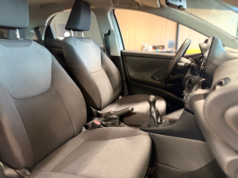 Toyota Yaris 1,0 T1 5d