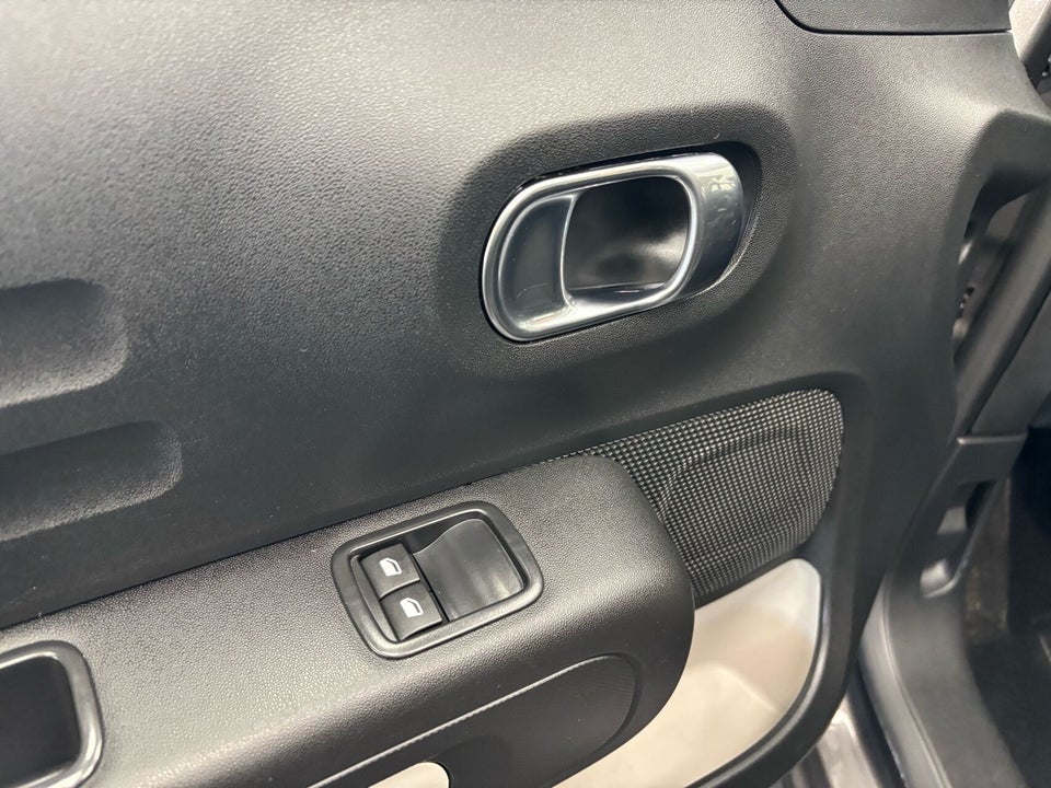 Citroën C3 1,2 PureTech 82 Limited 5d