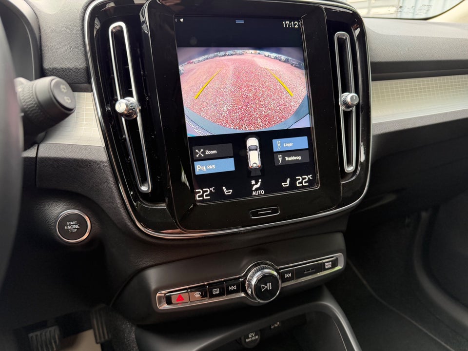 Volvo XC40 1,5 T4 ReCharge Momentum aut. 5d