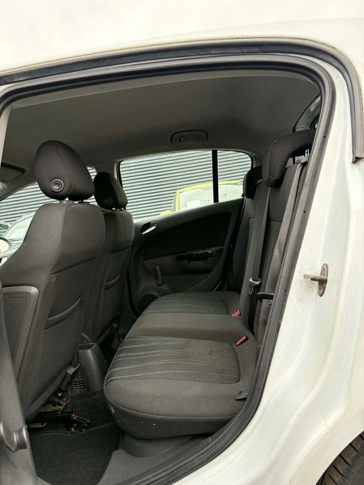 Opel Corsa 1,0 12V Enjoy 5d