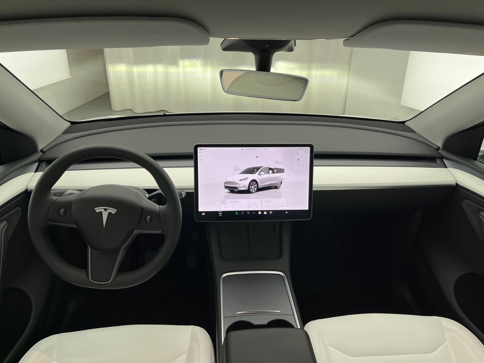 Tesla Model Y Long Range RWD 5d