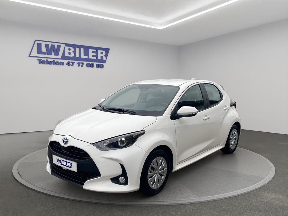 Toyota Yaris 1,5 Hybrid Essential e-CVT 5d