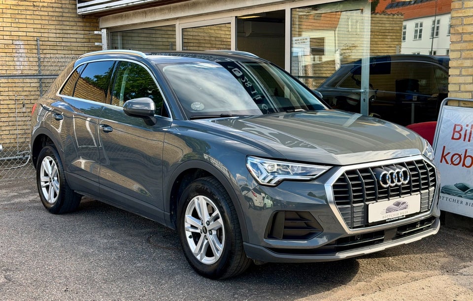 Audi Q3 45 TFSi e Attitude plus S-tr. 5d