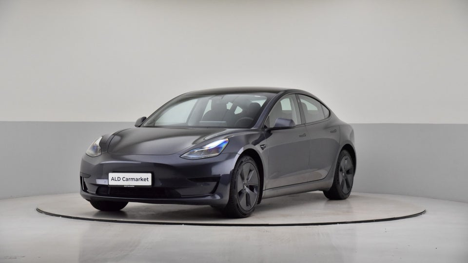 Tesla Model 3 Standard Range+ RWD 4d