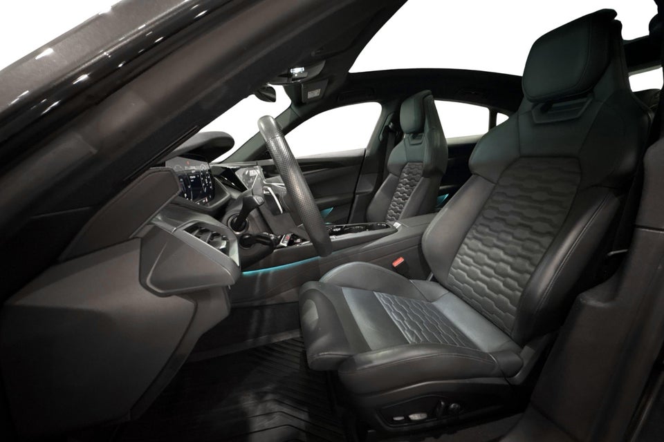 Audi e-tron GT quattro 4d