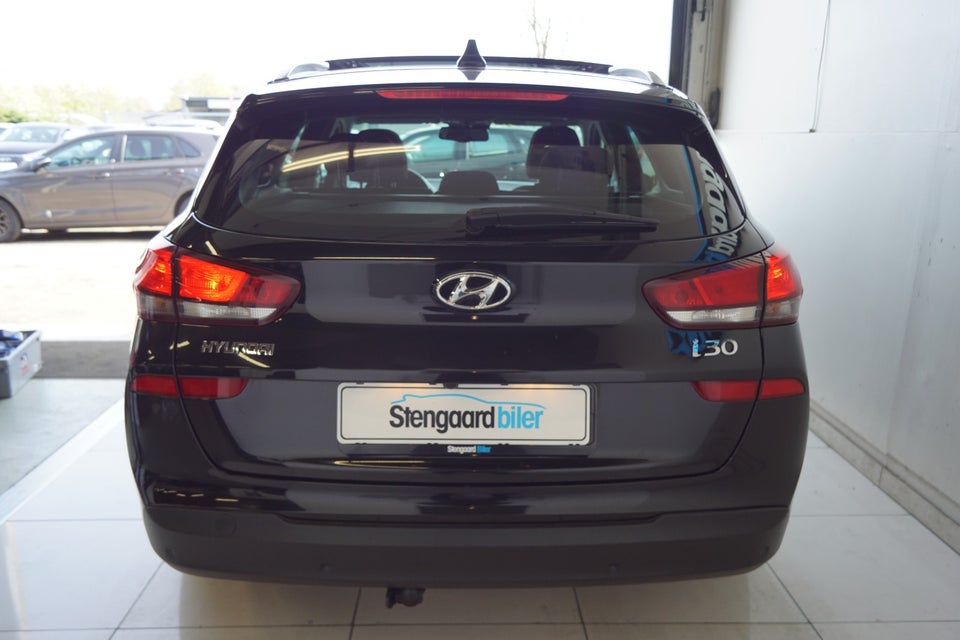 Hyundai i30 1,4 T-GDi Premium stc. DCT 5d
