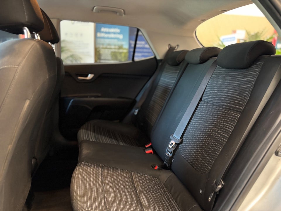 Kia Stonic 1,2 Attraction 5d