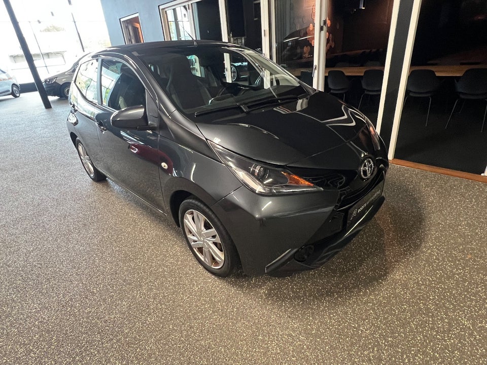 Toyota Aygo 1,0 VVT-i x-sky 5d