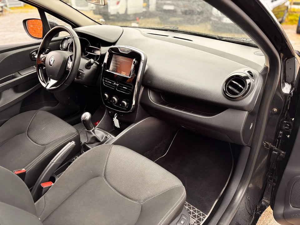 Renault Clio IV 0,9 TCe 90 Expression 5d