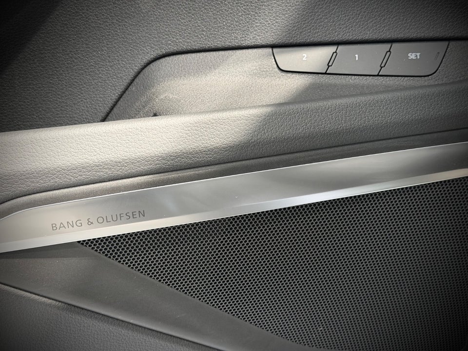 Audi e-tron S quattro 5d