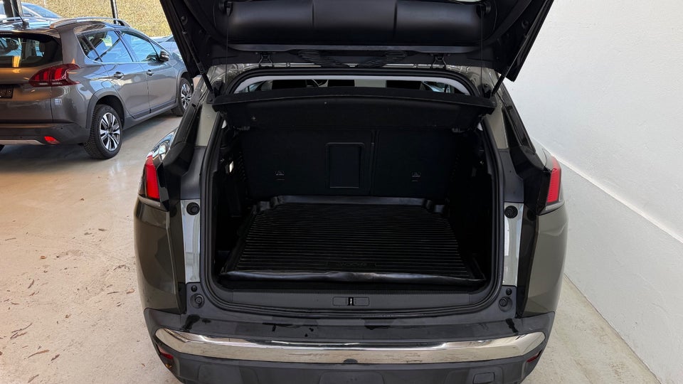 Peugeot 3008 1,2 e-THP 130 Allure 5d