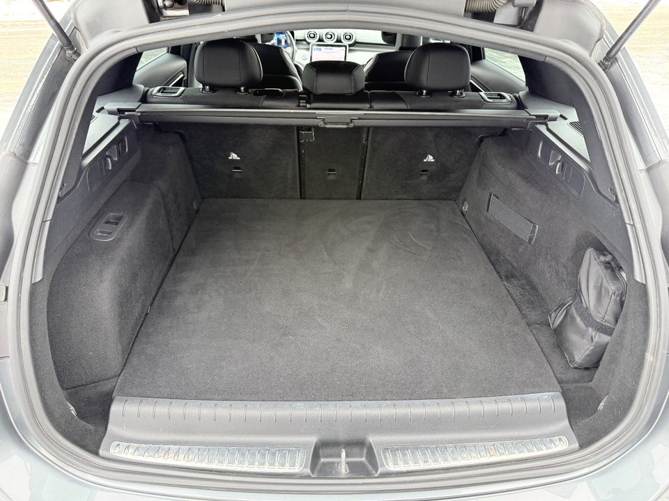 Mercedes C300 e 2,0 AMG Line stc. aut. 5d