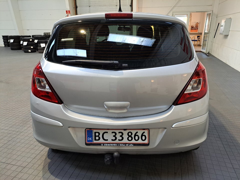 Opel Corsa 1,2 16V Cosmo 5d