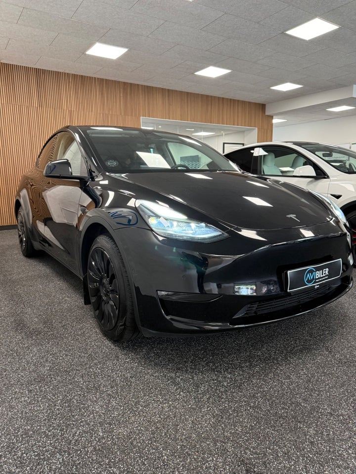 Tesla Model Y Long Range AWD 5d