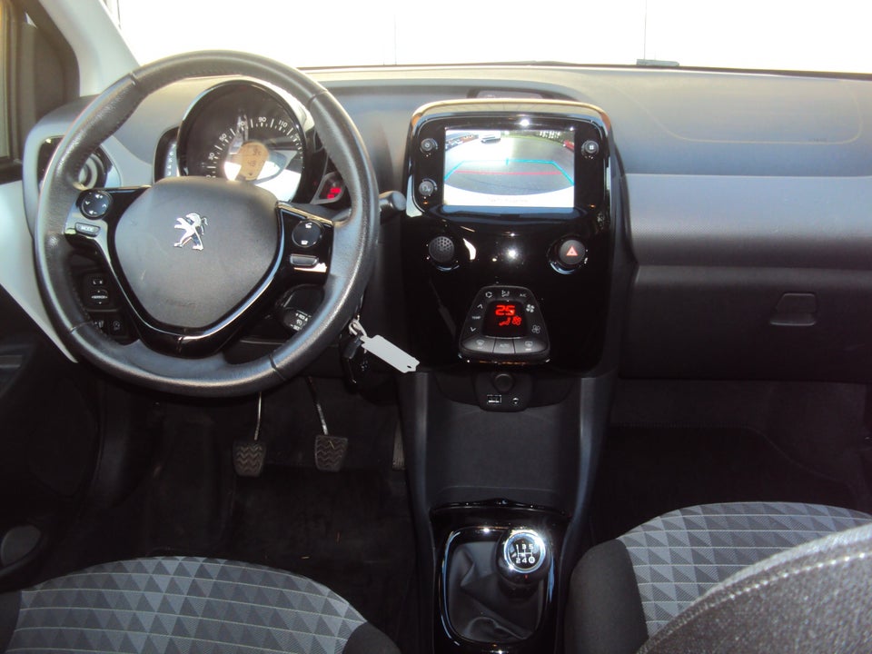 Peugeot 108 1,0 e-VTi 72 Allure+ 5d