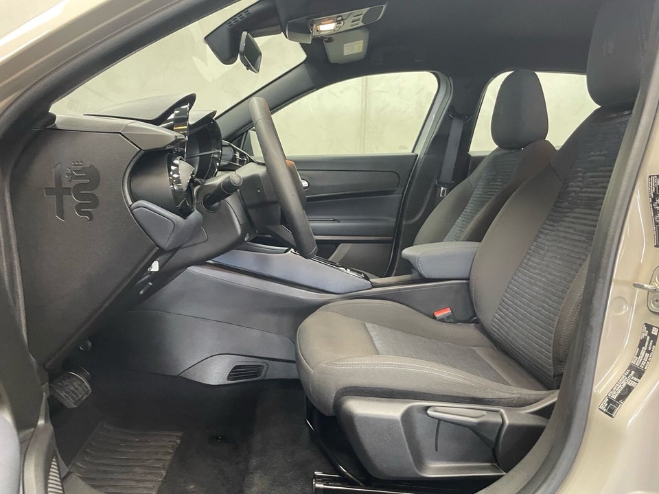 Alfa Romeo Junior Elettrica Core 5d