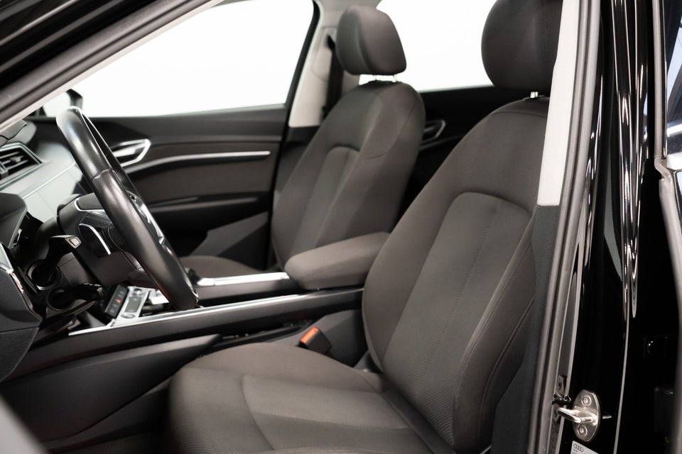 Audi e-tron 50 quattro 5d