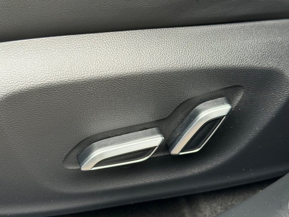 MG Marvel R Luxury 5d