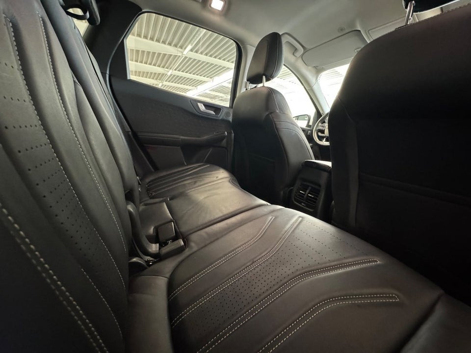 Ford Kuga 2,5 PHEV Vignale CVT 5d