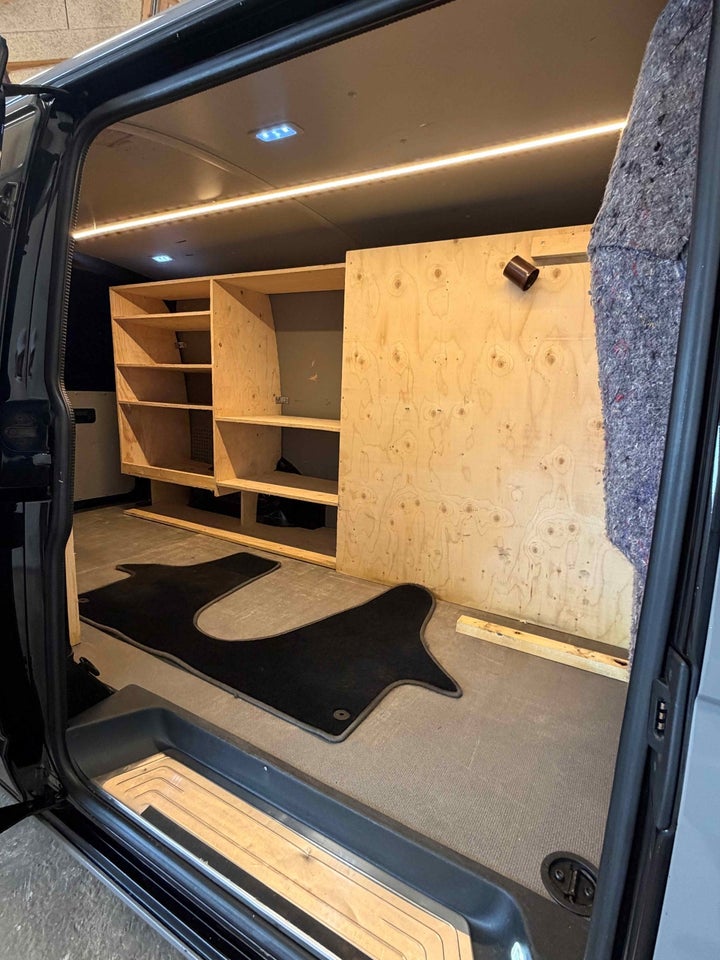 VW Transporter 2,0 TDi 150 Kassevogn DSG lang