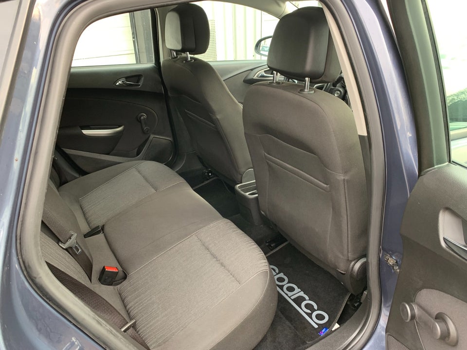 Opel Astra 1,6 Enjoy 5d