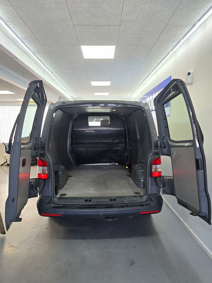 VW Transporter 2,0 TDi 140 Kassevogn DSG kort