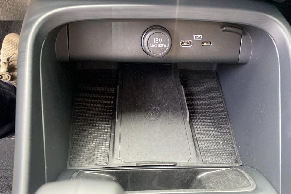 Volvo EX40 Extended Range Plus 5d