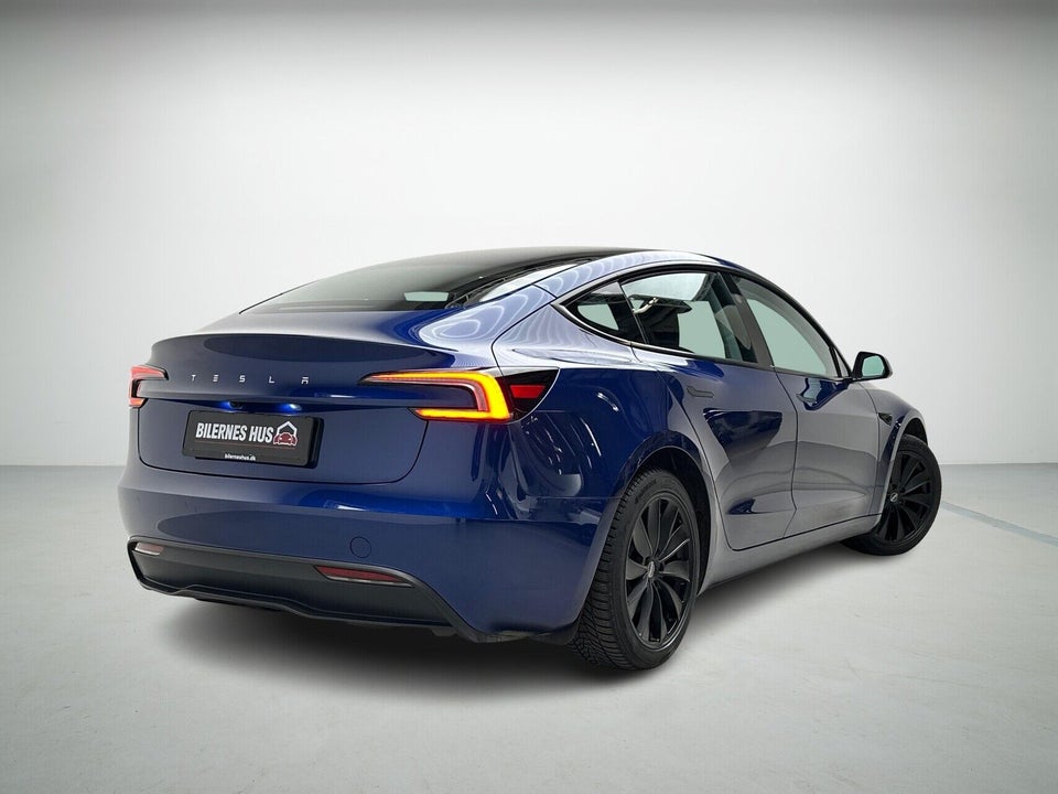 Tesla Model 3 RWD 4d