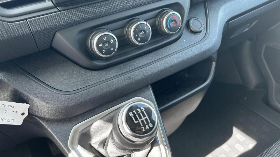 Renault Trafic 2,0 dCi 130 L2H1 Tekno