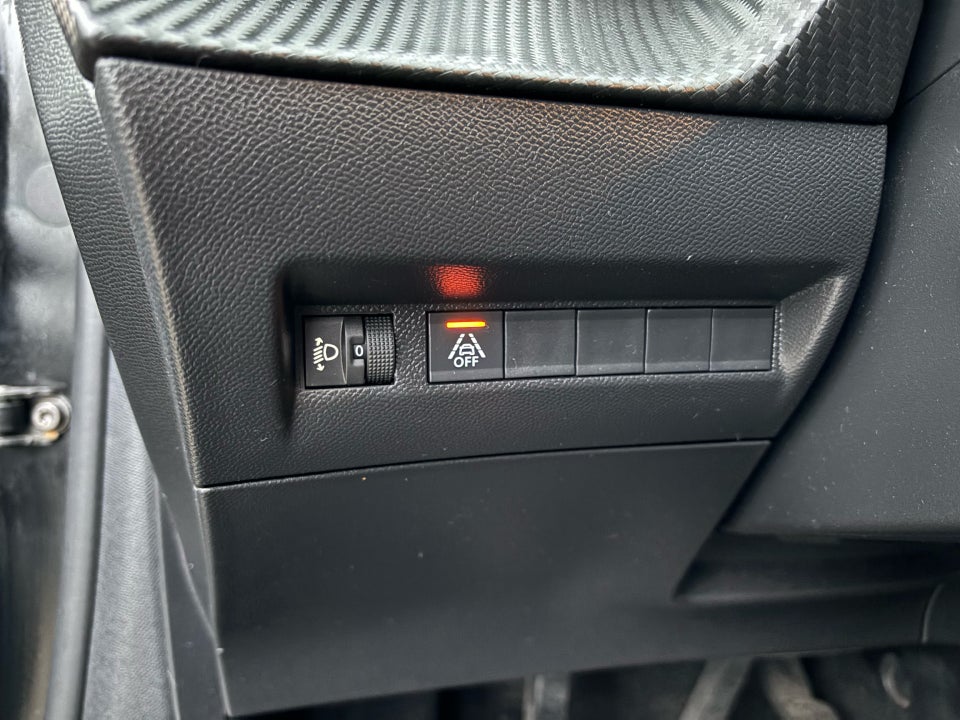 Peugeot 208 1,2 PureTech 100 Allure+ 5d