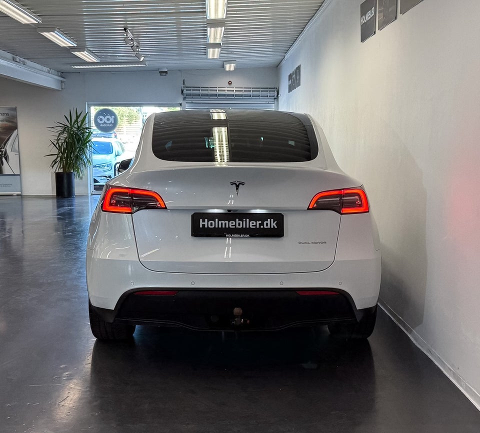 Tesla Model Y Long Range AWD 5d