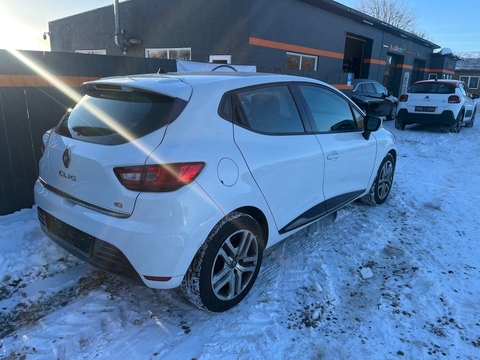 Renault Clio IV 1,5 dCi 90 Zen 5d