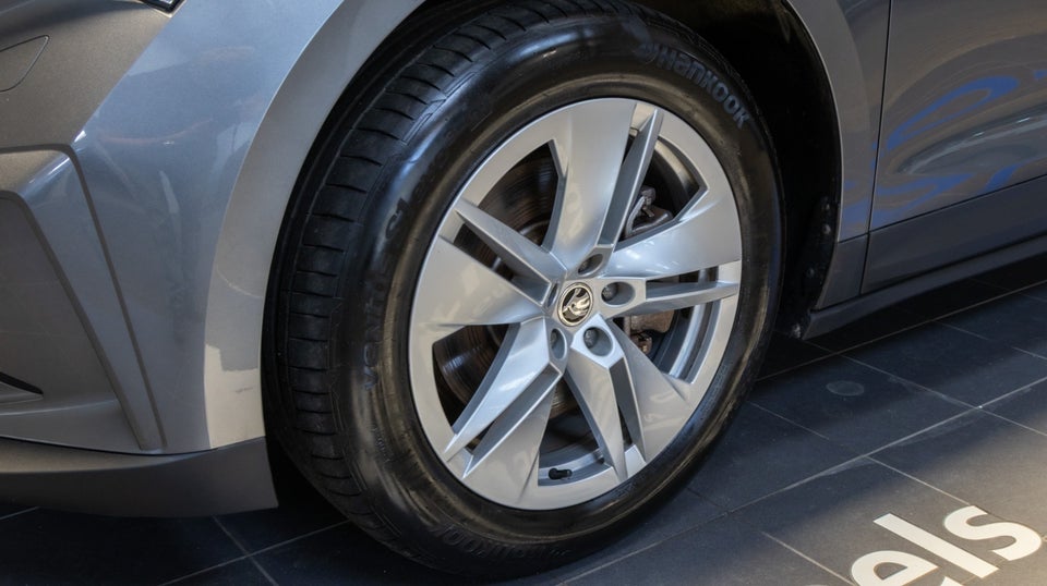 Skoda Enyaq 80 iV Loft 5d