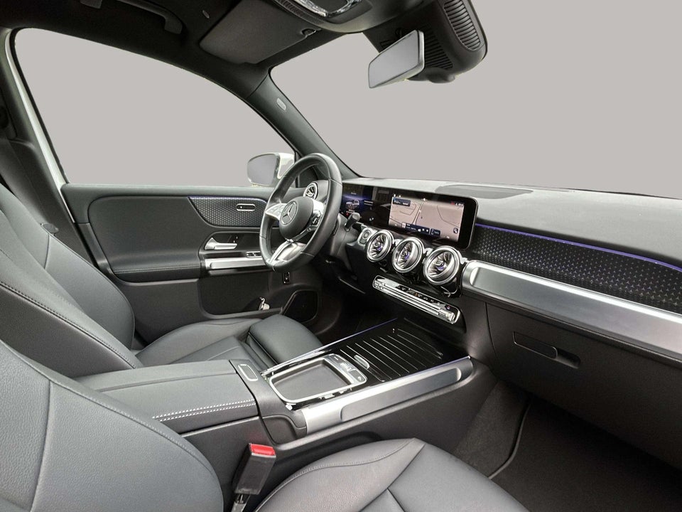 Mercedes EQB300 Progressive Advance Plus 4Matic 7prs 5d