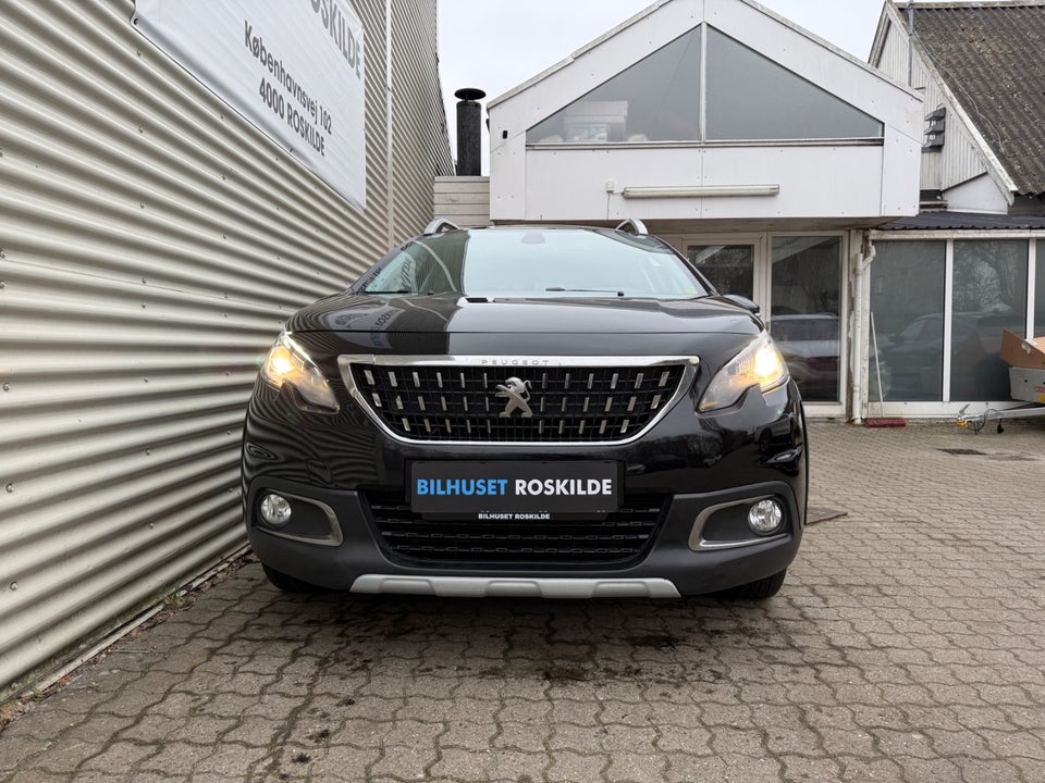 Peugeot 2008 1,2 e-THP 110 Allure Sky 5d