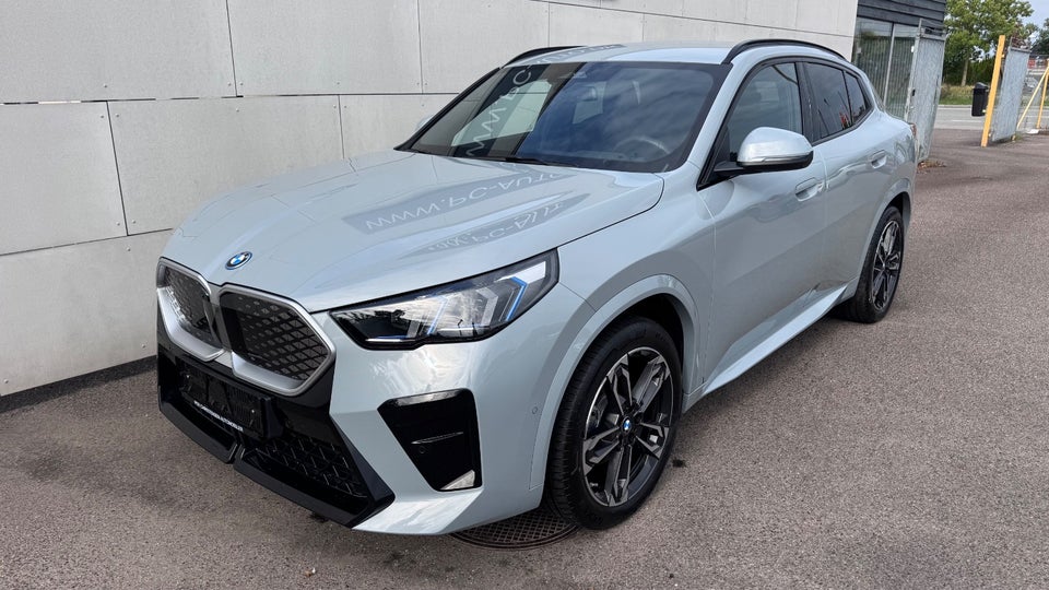 BMW iX2 eDrive20 Fully Charged M-Sport 5d
